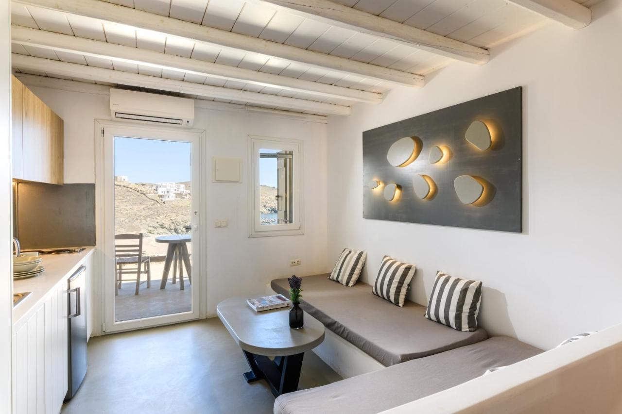 Ultramare Superior Suites With Seaview Mykonos Town Exterior photo